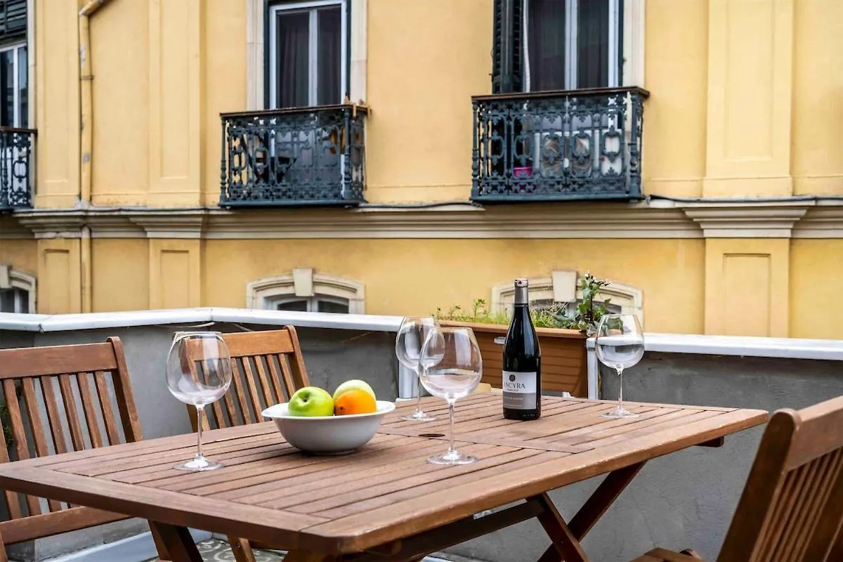Terrace Home With Tower View 이스탄불 터키